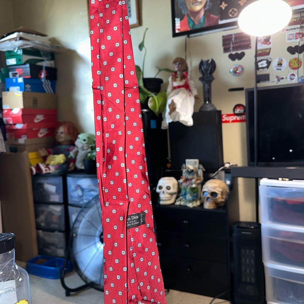 Two Christian Dior Ties 100 percent silk The red one - Picture 15 of 15